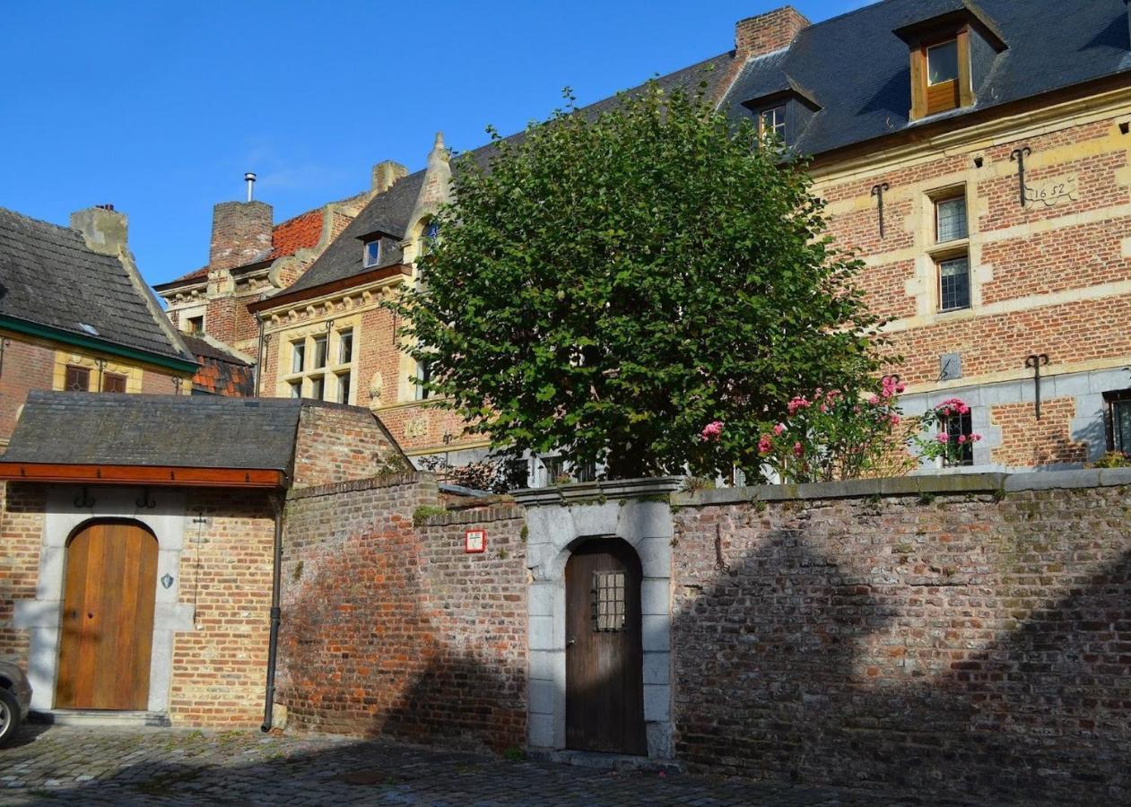 Apartamento Het Begijnhof Tongeren Center Exterior foto